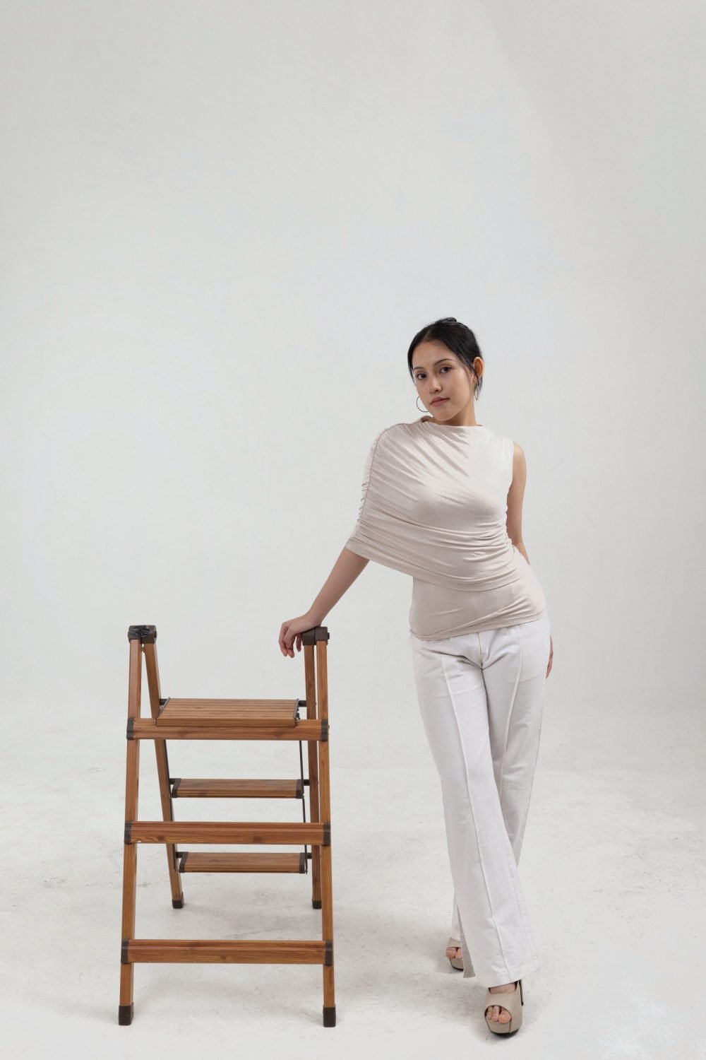 Close-up of TENCEL™ Modal jersey in Petal Ivory